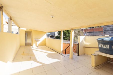 Quintal de casa para alugar com 2 quartos, 171m² em Jardim Carapicuiba, Carapicuíba