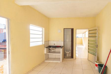 Quarto de serviço de casa para alugar com 2 quartos, 171m² em Jardim Carapicuiba, Carapicuíba
