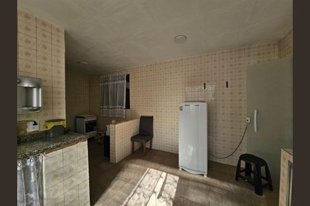 Cozinha de casa para alugar com 3 quartos, 140m² em Cabuís, Nilópolis