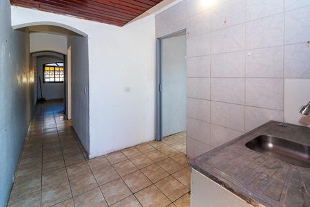 Cozinha de casa para alugar com 2 quartos, 60m² em Jardim Santa Rita, São Paulo