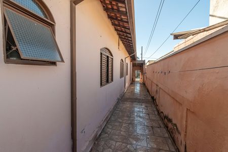 Casa à venda com 249m², 3 quartos e 2 vagas Casa à venda com 249m², 3 quartos e 2 vagasQuintal