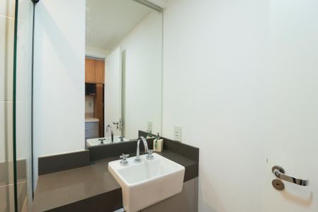 Studio para alugar com 29m², 0 quarto e sem vaga Studio para alugar com 29m², 0 quarto e sem vagaBanheiro