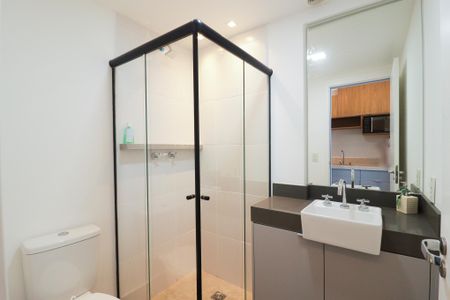 Banheiro de kitnet/studio para alugar com 0 quarto, 29m² em Tucuruvi, São Paulo