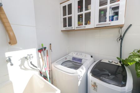Área de Serviço de apartamento para alugar com 2 quartos, 45m² em Jardim Santa Cristina, Santo André