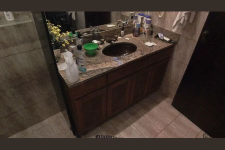 Casa para alugar com 50m², 4 quartos e sem vaga Casa para alugar com 50m², 4 quartos e sem vagaBanheiro 1