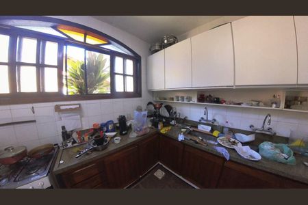 Cozinha de casa para alugar com 4 quartos, 50m² em Araras, Petrópolis