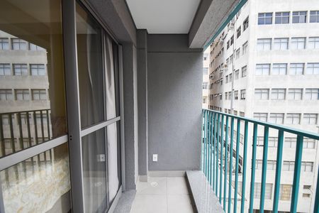 Varanda de kitnet/studio para alugar com 1 quarto, 25m² em Liberdade, São Paulo