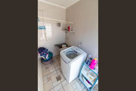ÁREA DE SERVIÇO de casa à venda com 4 quartos, 483m² em Vila Brandina, Campinas