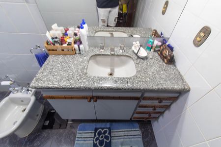 Casa à venda com 483m², 4 quartos e 4 vagas Casa à venda com 483m², 4 quartos e 4 vagasBANHEIRO DA SUITE 1