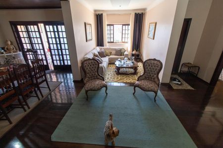 Casa à venda com 483m², 4 quartos e 4 vagas Casa à venda com 483m², 4 quartos e 4 vagasSALA DE ESTAR