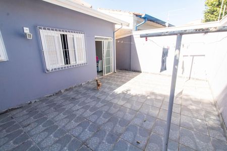 Casa à venda com 483m², 4 quartos e 4 vagas Casa à venda com 483m², 4 quartos e 4 vagasÁREA DE SERVIÇO EXTERNA