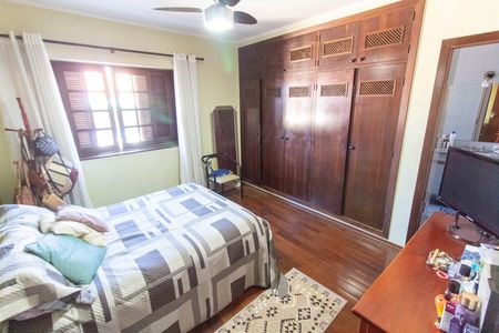 Casa à venda com 483m², 4 quartos e 4 vagas Casa à venda com 483m², 4 quartos e 4 vagasSUITE 1