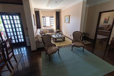 Casa à venda com 483m², 4 quartos e 4 vagas Casa à venda com 483m², 4 quartos e 4 vagasSALA DE ESTAR