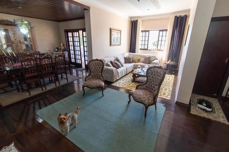 Casa à venda com 483m², 4 quartos e 4 vagas Casa à venda com 483m², 4 quartos e 4 vagasSALA DE ESTAR