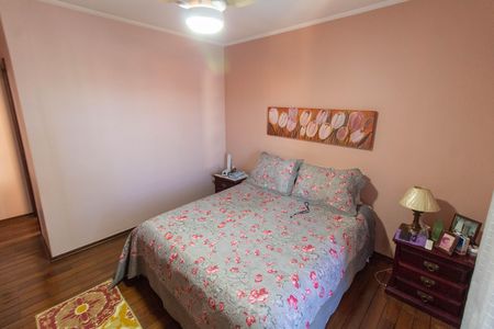 Casa à venda com 483m², 4 quartos e 4 vagas Casa à venda com 483m², 4 quartos e 4 vagasSUITE MASTER