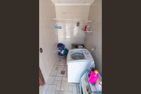 Casa à venda com 483m², 4 quartos e 4 vagas Casa à venda com 483m², 4 quartos e 4 vagasÁREA DE SERVIÇO