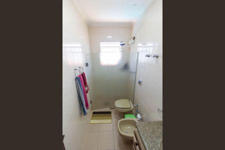 Casa à venda com 483m², 4 quartos e 4 vagas Casa à venda com 483m², 4 quartos e 4 vagasBANHEIRO SOCIAL