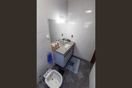 Casa à venda com 483m², 4 quartos e 4 vagas Casa à venda com 483m², 4 quartos e 4 vagasBANHEIRO DA SUITE 1