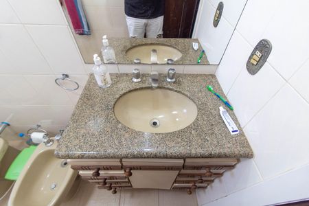 Casa à venda com 483m², 4 quartos e 4 vagas Casa à venda com 483m², 4 quartos e 4 vagasBANHEIRO SOCIAL