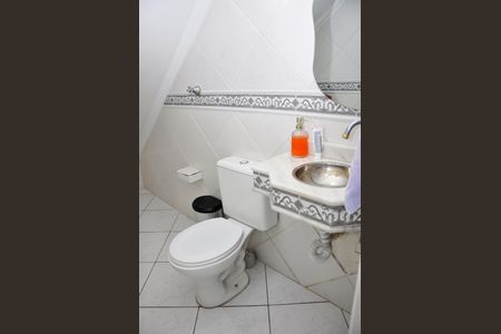 Detalhe - Lavabo Garagem de casa para alugar com 3 quartos, 260m² em Jardim Libano, São Paulo