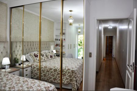 Detalhe - Quarto 01 com Suíte de casa para alugar com 3 quartos, 260m² em Jardim Libano, São Paulo