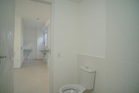 Banheiro de apartamento para alugar com 2 quartos, 50m² em Várzea das Moças, Niterói