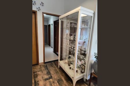 Casa de condomínio à venda com 180m², 3 quartos e 2 vagas Casa de condomínio à venda com 180m², 3 quartos e 2 vagasSala