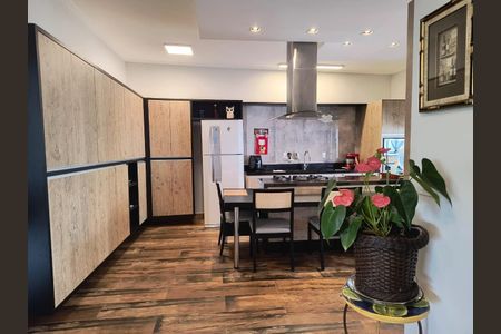 Cozinha de casa de condomínio à venda com 3 quartos, 180m² em Cidade Tamboré, Barueri