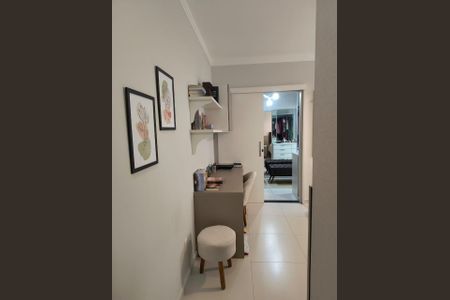 Casa de condomínio à venda com 180m², 3 quartos e 2 vagas Casa de condomínio à venda com 180m², 3 quartos e 2 vagasQuarto
