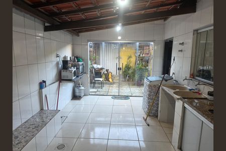 Casa para alugar com 180m², 3 quartos e 2 vagas