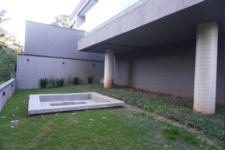 Casa de condomínio à venda com 312m², 4 quartos e 4 vagasÁrea externa