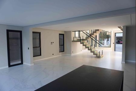 Sala de Estar de casa de condomínio à venda com 4 quartos, 312m² em Sítio do Rosário, Barueri