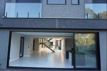 Casa de condomínio à venda com 312m², 4 quartos e 4 vagasÁrea externa