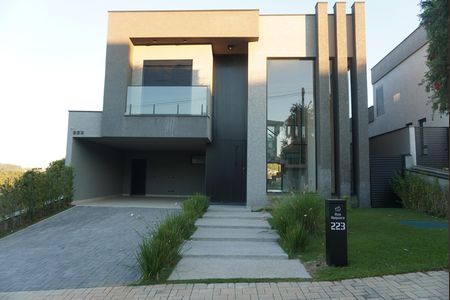 Casa de Condomínio à venda com 4 quartos, 312m² em Sítio do Rosário, Barueri