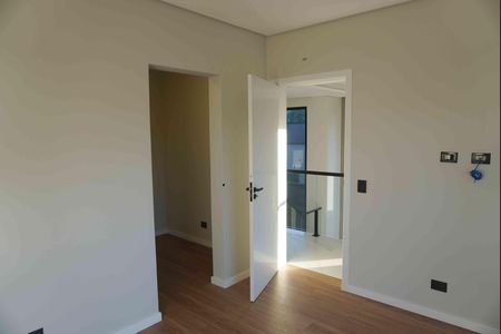 Casa de condomínio à venda com 312m², 4 quartos e 4 vagas Casa de condomínio à venda com 312m², 4 quartos e 4 vagasSuite 1