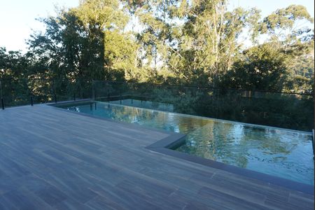 Casa de condomínio à venda com 312m², 4 quartos e 4 vagasPiscina