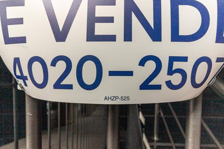 Apartamento à venda com 120m², 2 quartos e sem vagaFachada - Plaquinha