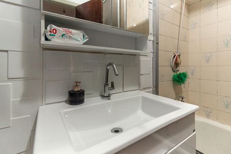 Apartamento à venda com 120m², 2 quartos e sem vagaBanheiro