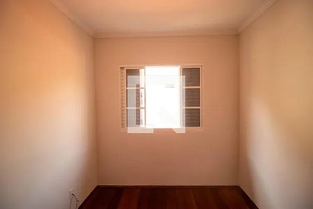 Casa à venda com 340m², 6 quartos e 6 vagas Casa à venda com 340m², 6 quartos e 6 vagasQuarto