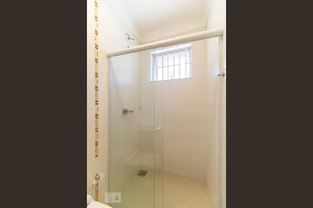 Casa à venda com 340m², 6 quartos e 6 vagas Casa à venda com 340m², 6 quartos e 6 vagasBanheiro