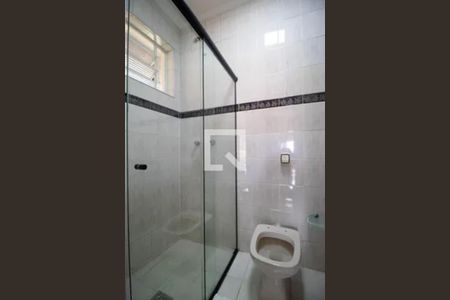 Casa à venda com 340m², 6 quartos e 6 vagas Casa à venda com 340m², 6 quartos e 6 vagasBanheiro