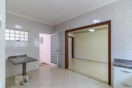 Casa à venda com 340m², 6 quartos e 6 vagas Casa à venda com 340m², 6 quartos e 6 vagasBanheiro