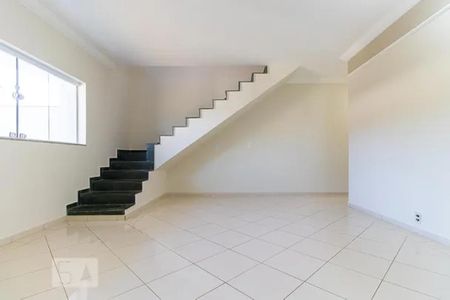 Casa à venda com 340m², 6 quartos e 6 vagas Casa à venda com 340m², 6 quartos e 6 vagasSala
