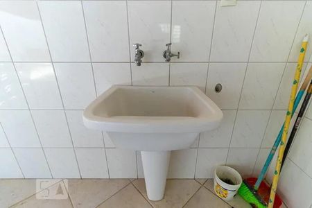 Casa à venda com 340m², 6 quartos e 6 vagas Casa à venda com 340m², 6 quartos e 6 vagasBanheiro