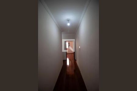 Casa à venda com 340m², 6 quartos e 6 vagas Casa à venda com 340m², 6 quartos e 6 vagasCorredor