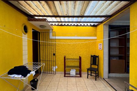 Casa para alugar com 55m², 1 quarto e sem vaga Casa para alugar com 55m², 1 quarto e sem vagaQuintal