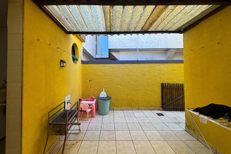 Casa para alugar com 55m², 1 quarto e sem vaga Casa para alugar com 55m², 1 quarto e sem vagaQuintal