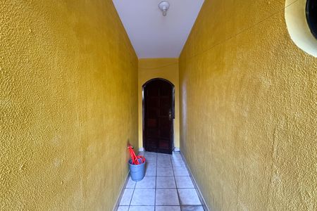 Casa para alugar com 55m², 1 quarto e sem vaga Casa para alugar com 55m², 1 quarto e sem vagaEntrada