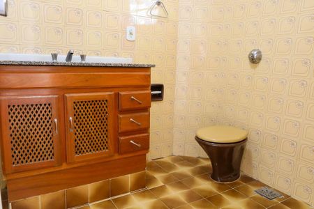 Casa de condomínio para alugar com 150m², 3 quartos e 3 vagas Casa de condomínio para alugar com 150m², 3 quartos e 3 vagasBanheiro do - 2º Pavimento