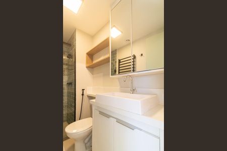 Banheiro de apartamento para alugar com 2 quartos, 36m² em Moema, São Paulo